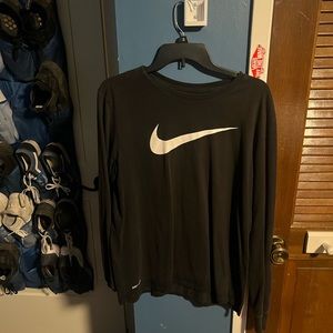 Men’s Nike long-sleeve shirt